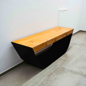 Panca “FlowBench” – Concept su misura in Ferro verniciato & Legno lamellare