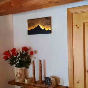 Quadro Luminoso “Il Monviso” – Skyline retro-illuminato in legno